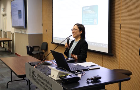 Professor Peng Wu welcomes the participants and introduces the speakers and seminar.