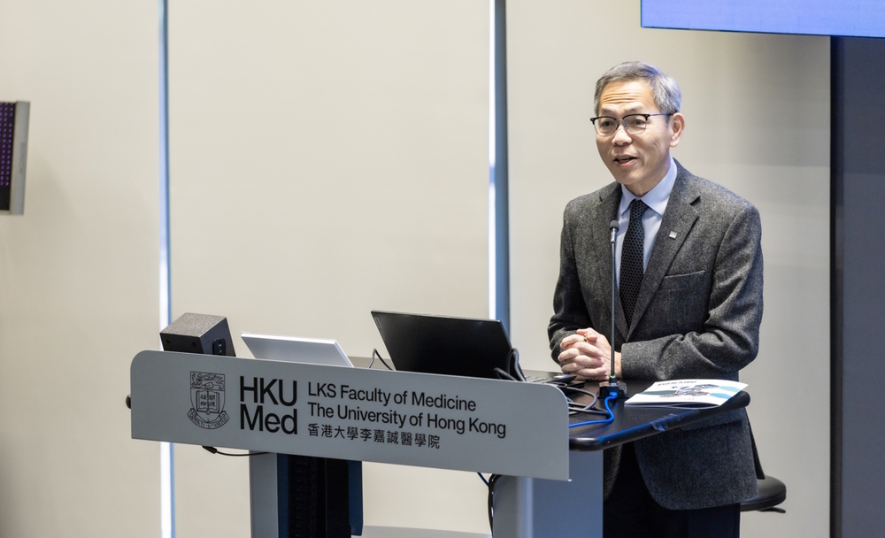 Professor Lau Chak-sing, Dean of HKU Medicine, delivers welcome remarks at the Opening Ceremony.